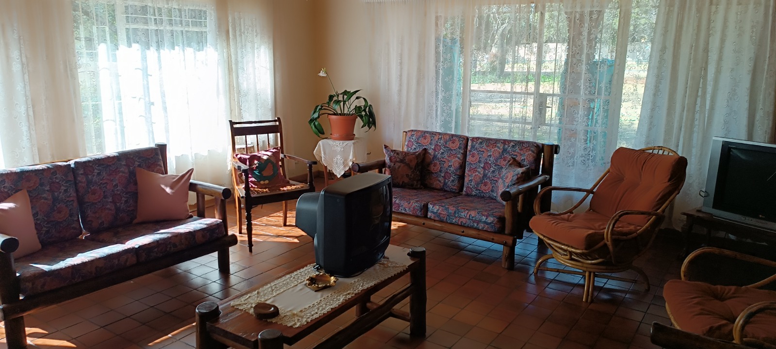 4 Bedroom Property for Sale in Magaliesmoot Gauteng