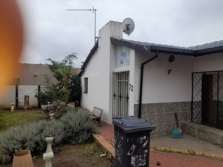 3 Bedroom Property for Sale in Roseacre Gauteng