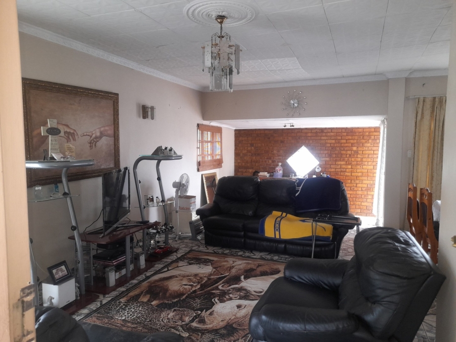 3 Bedroom Property for Sale in Roseacre Gauteng