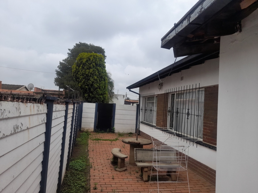 3 Bedroom Property for Sale in Roseacre Gauteng