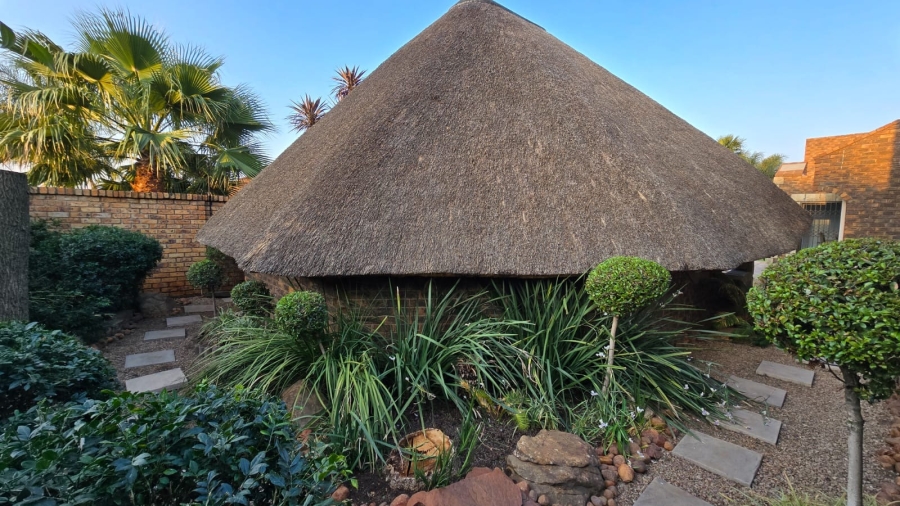 3 Bedroom Property for Sale in Petersfield Gauteng