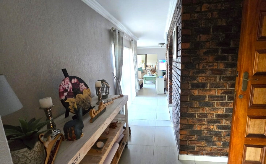 3 Bedroom Property for Sale in Petersfield Gauteng