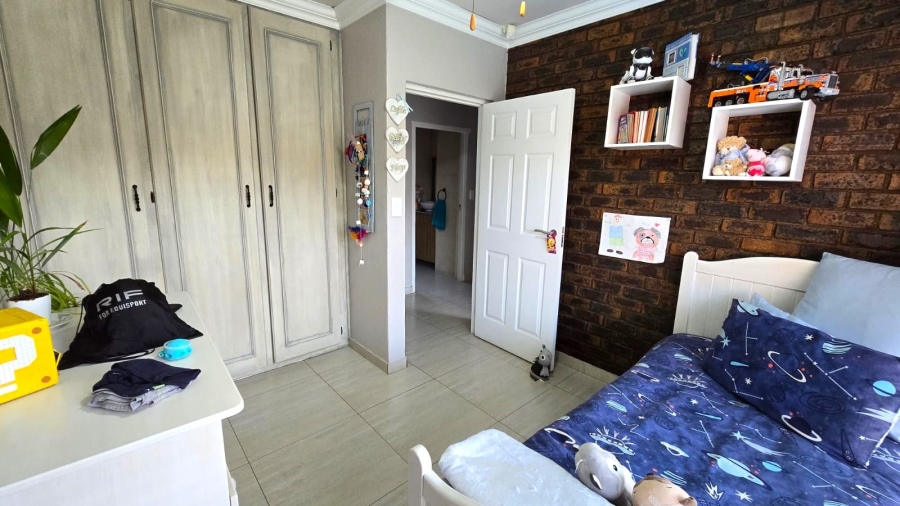 3 Bedroom Property for Sale in Petersfield Gauteng