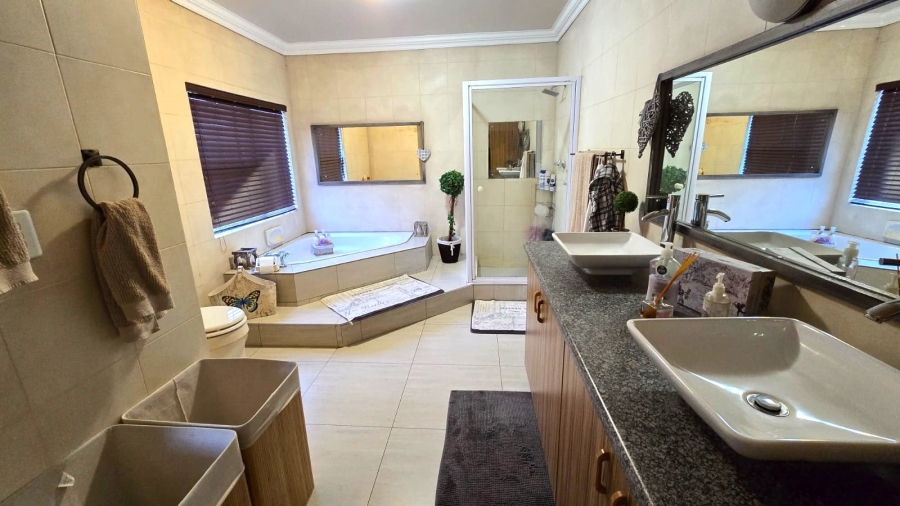 3 Bedroom Property for Sale in Petersfield Gauteng