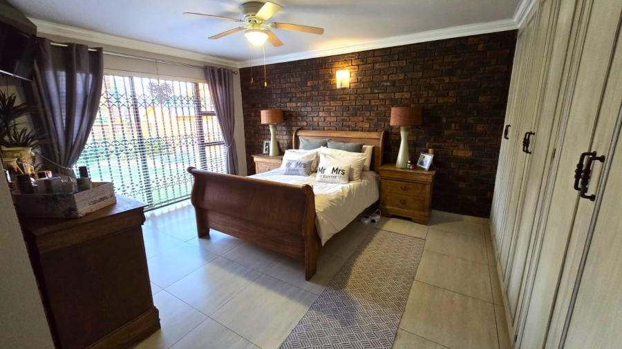 3 Bedroom Property for Sale in Petersfield Gauteng