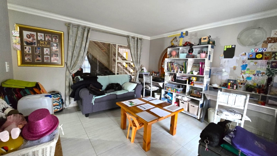 3 Bedroom Property for Sale in Petersfield Gauteng