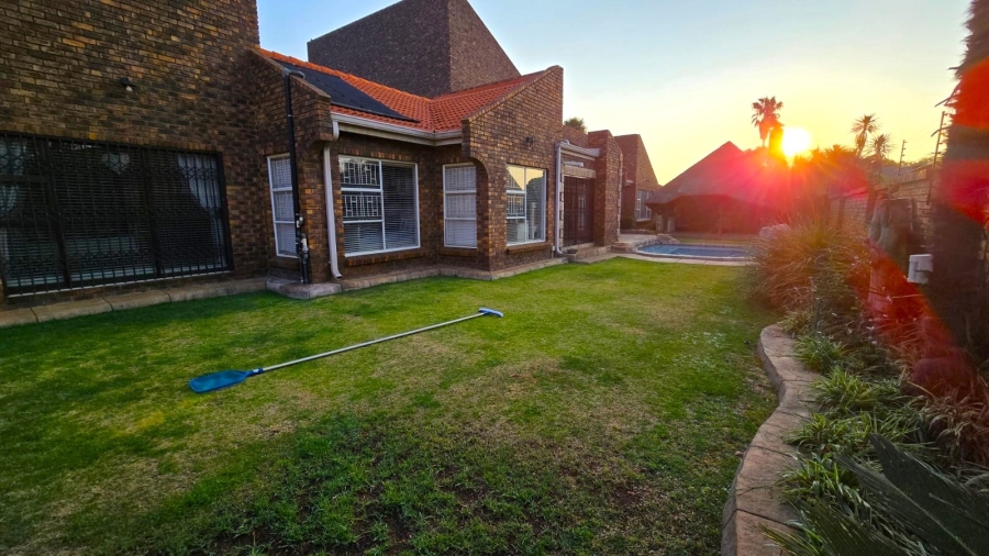 3 Bedroom Property for Sale in Petersfield Gauteng