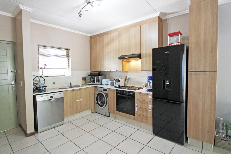 2 Bedroom Property for Sale in Bryanston Gauteng