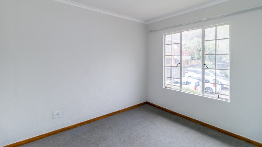 1 Bedroom Property for Sale in Boskruin Gauteng