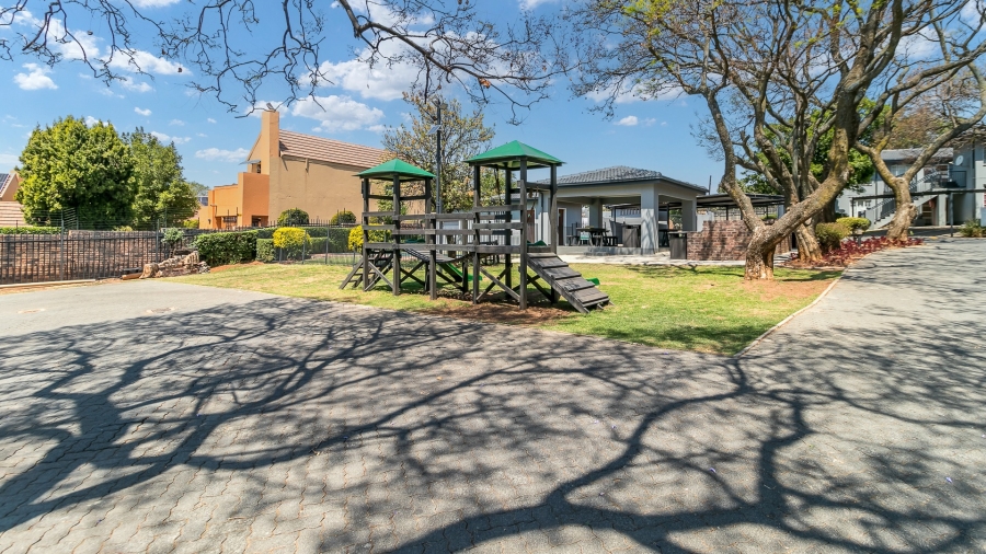 1 Bedroom Property for Sale in Boskruin Gauteng