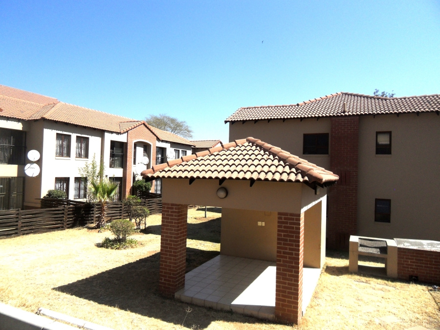 2 Bedroom Property for Sale in Vorna Valley Gauteng