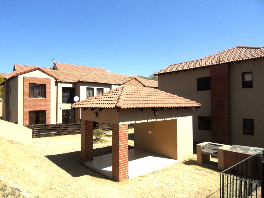 2 Bedroom Property for Sale in Vorna Valley Gauteng