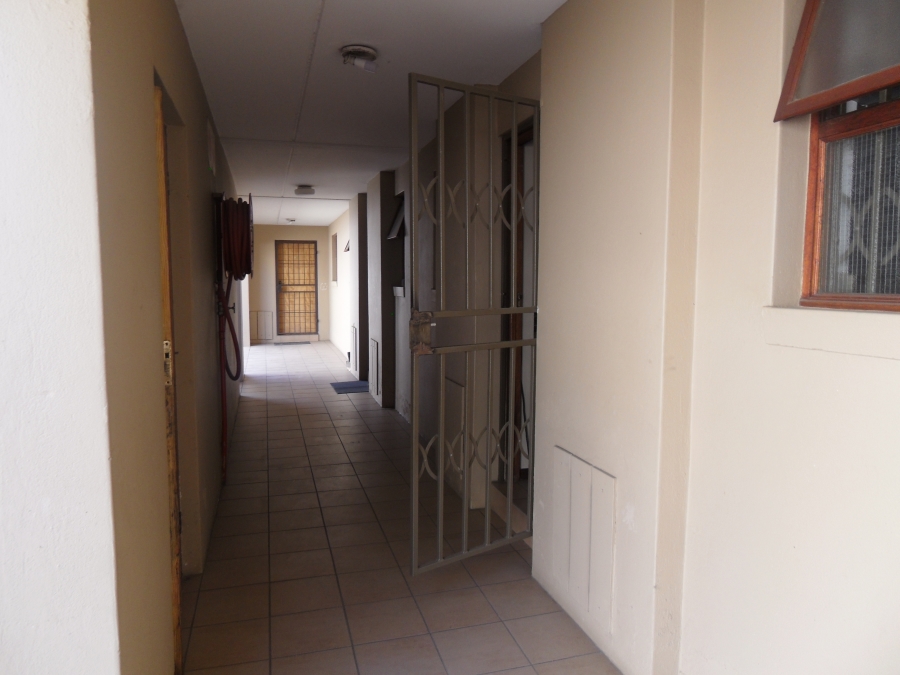 2 Bedroom Property for Sale in Vorna Valley Gauteng