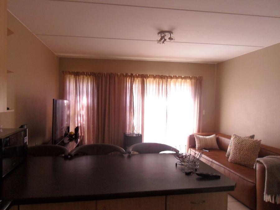 2 Bedroom Property for Sale in Vorna Valley Gauteng