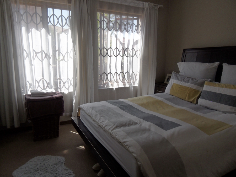 2 Bedroom Property for Sale in Vorna Valley Gauteng