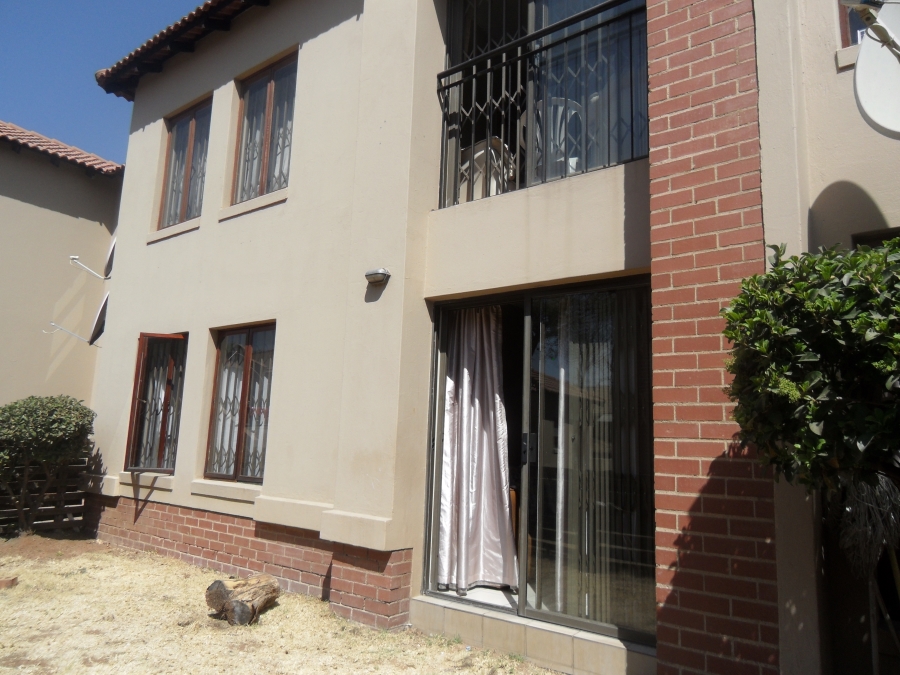 2 Bedroom Property for Sale in Vorna Valley Gauteng