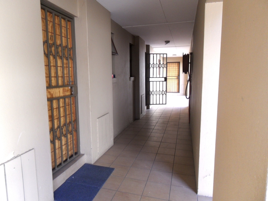 2 Bedroom Property for Sale in Vorna Valley Gauteng