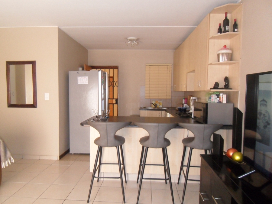 2 Bedroom Property for Sale in Vorna Valley Gauteng