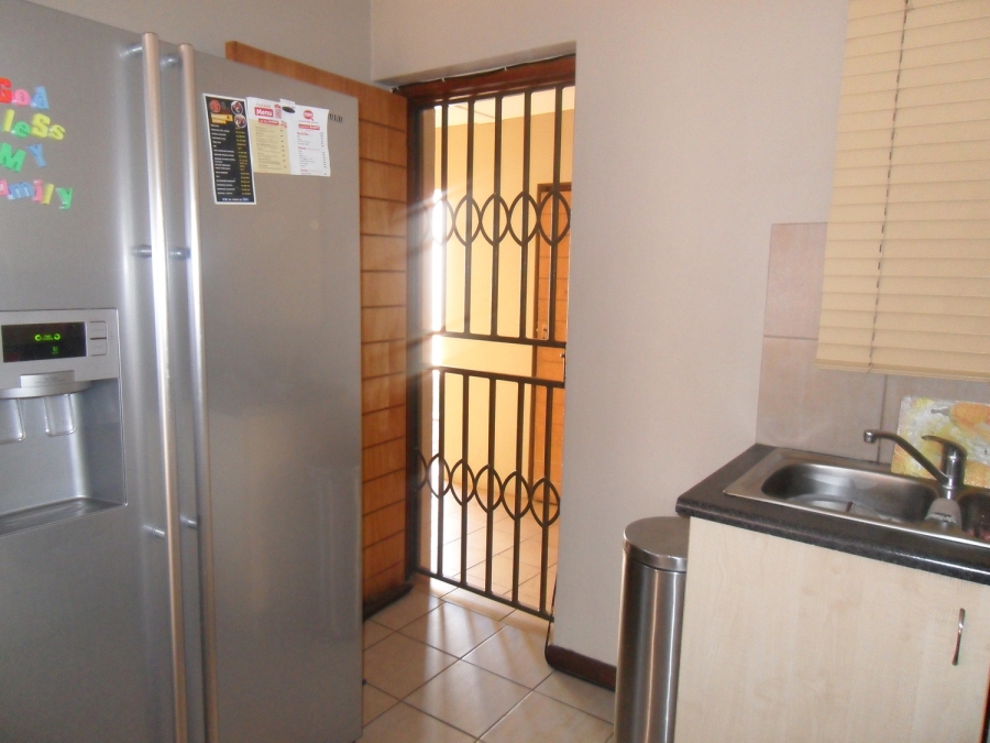 2 Bedroom Property for Sale in Vorna Valley Gauteng