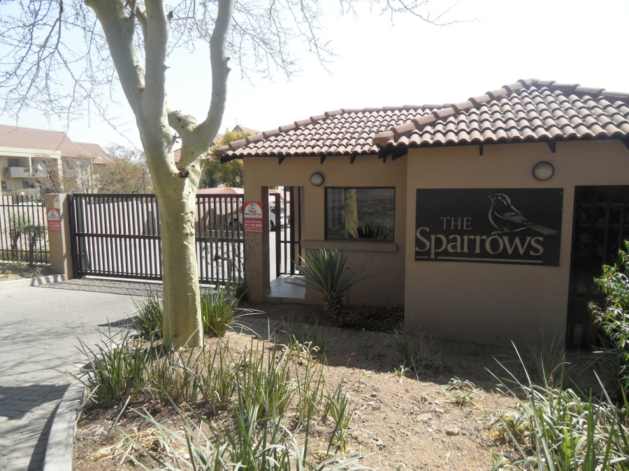 2 Bedroom Property for Sale in Vorna Valley Gauteng