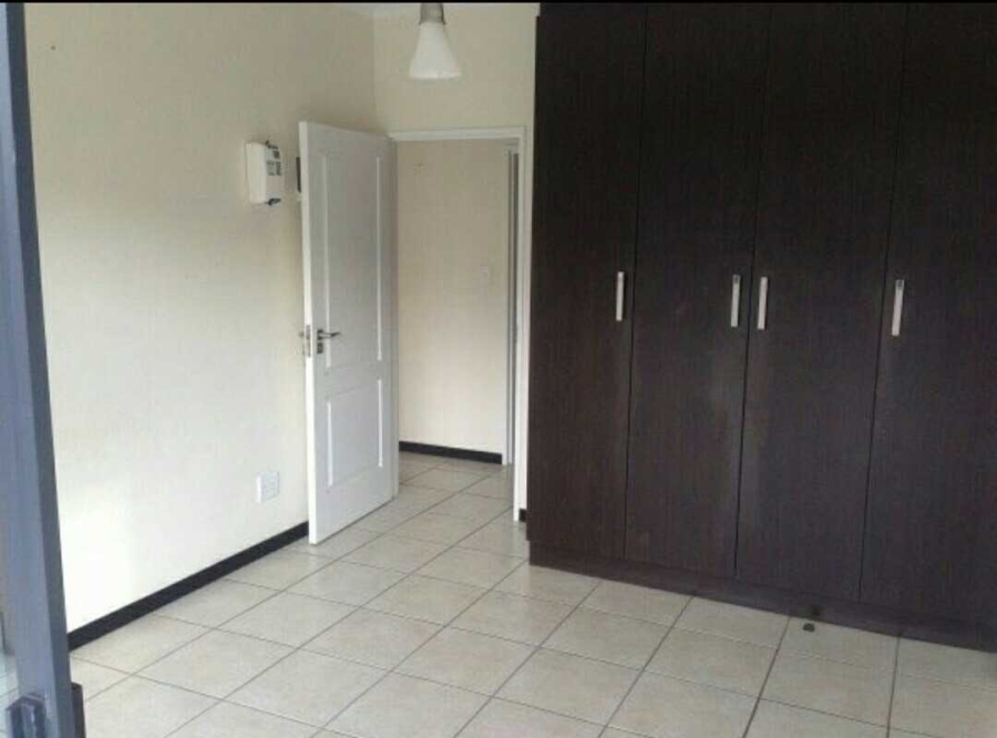 2 Bedroom Property for Sale in Greenstone Gate Gauteng