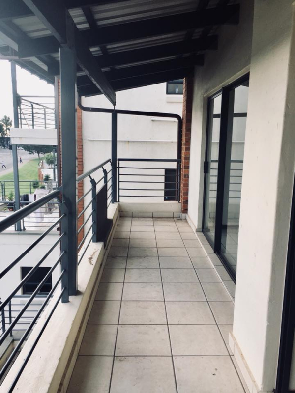 2 Bedroom Property for Sale in Greenstone Gate Gauteng