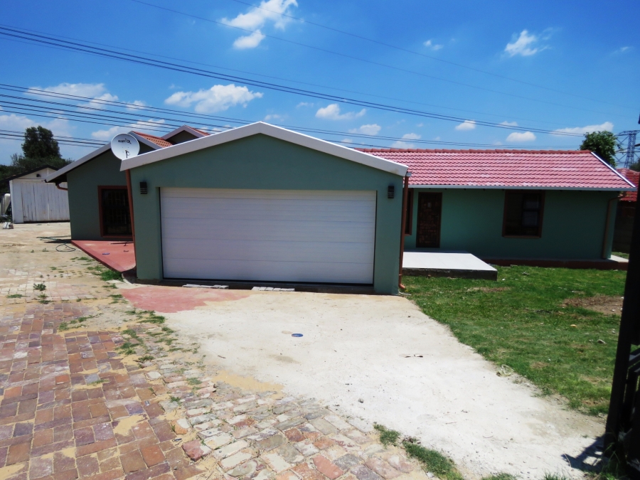 4 Bedroom Property for Sale in Croydon Gauteng