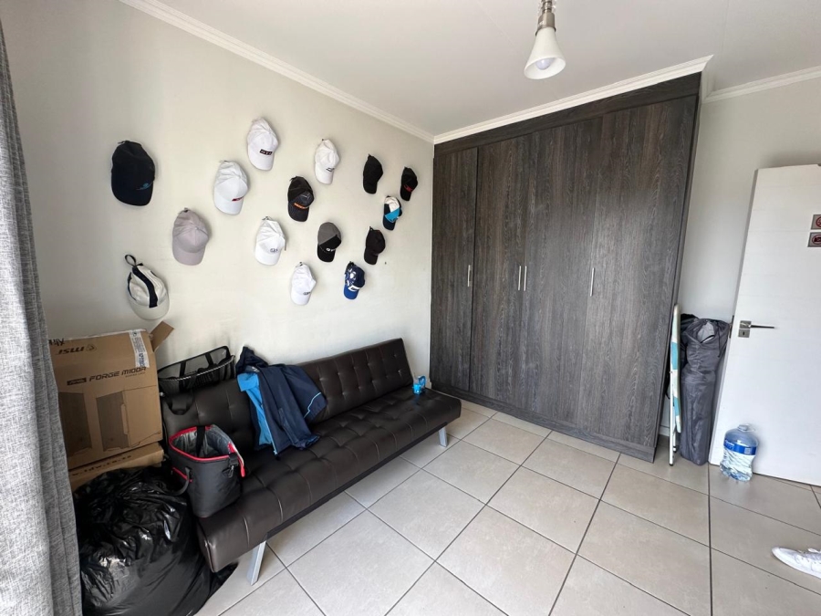 To Let 2 Bedroom Property for Rent in Greenstone Crest Gauteng