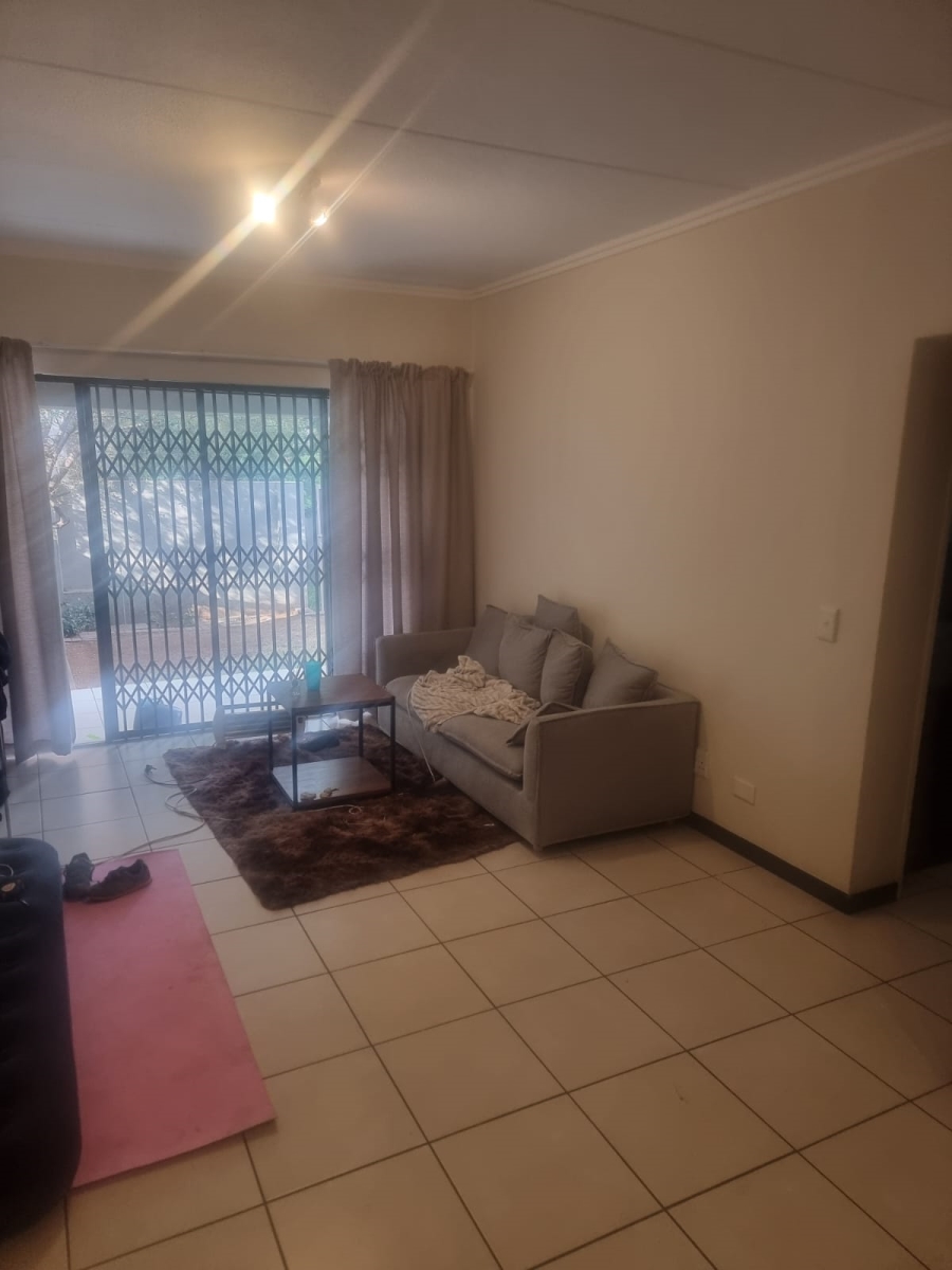 To Let 1 Bedroom Property for Rent in Lonehill Gauteng