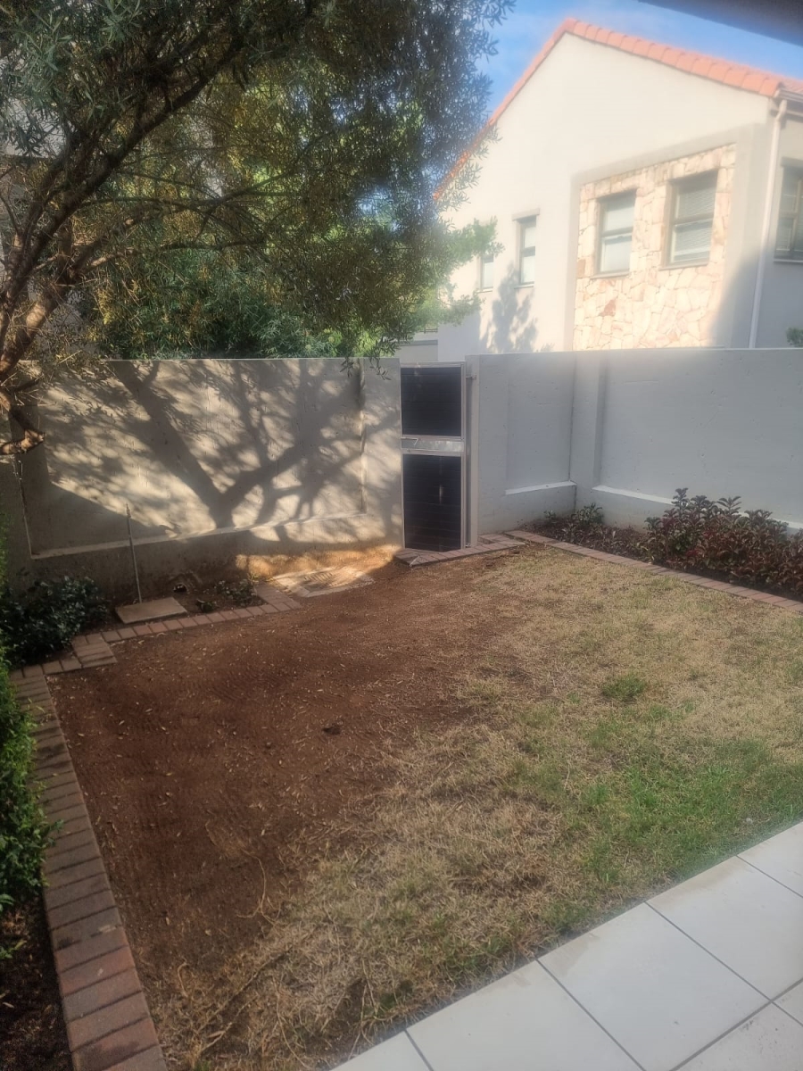 To Let 1 Bedroom Property for Rent in Lonehill Gauteng