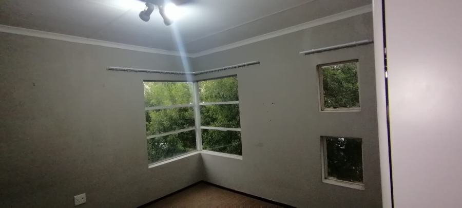 1 Bedroom Property for Sale in Willowbrook Gauteng