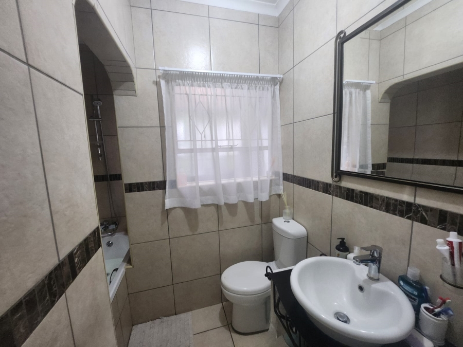 To Let 2 Bedroom Property for Rent in Albemarle Gauteng