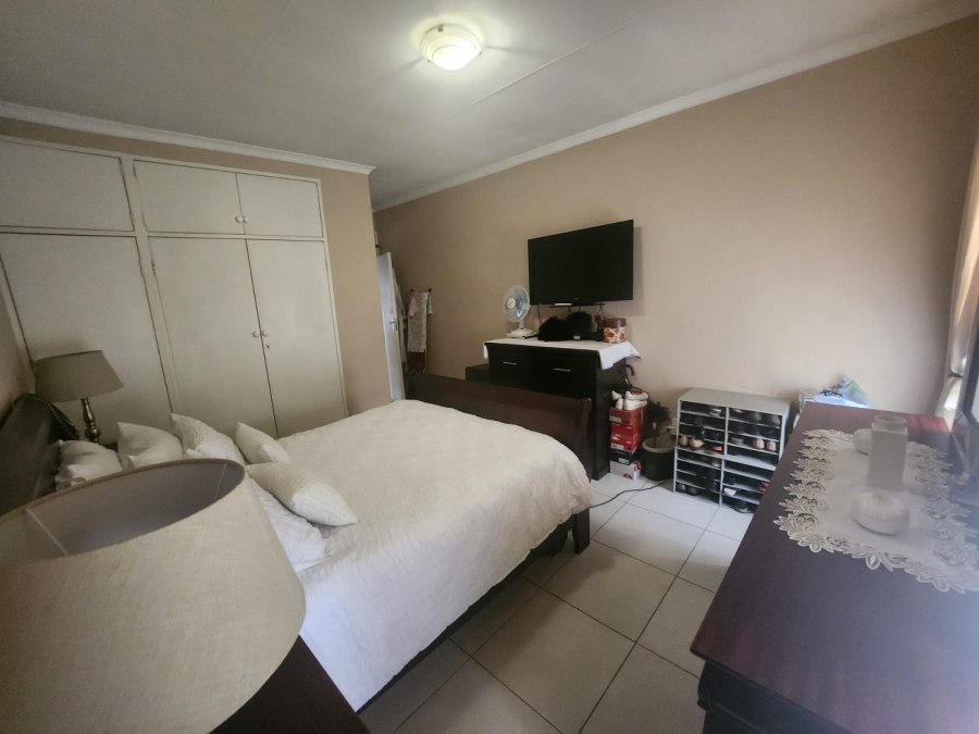 To Let 2 Bedroom Property for Rent in Albemarle Gauteng