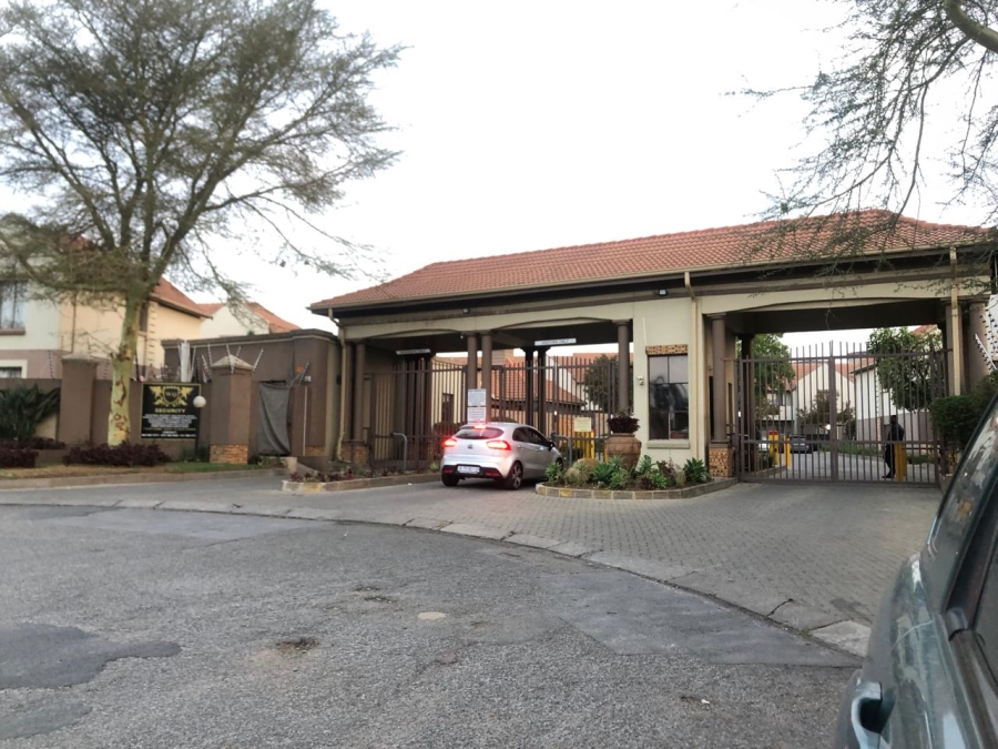 To Let 1 Bedroom Property for Rent in Esther Park Gauteng