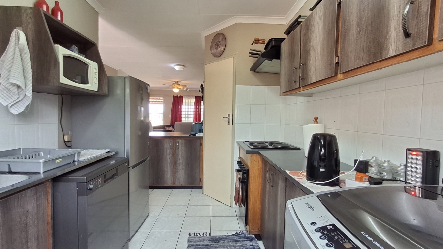 2 Bedroom Property for Sale in Doornpoort Gauteng