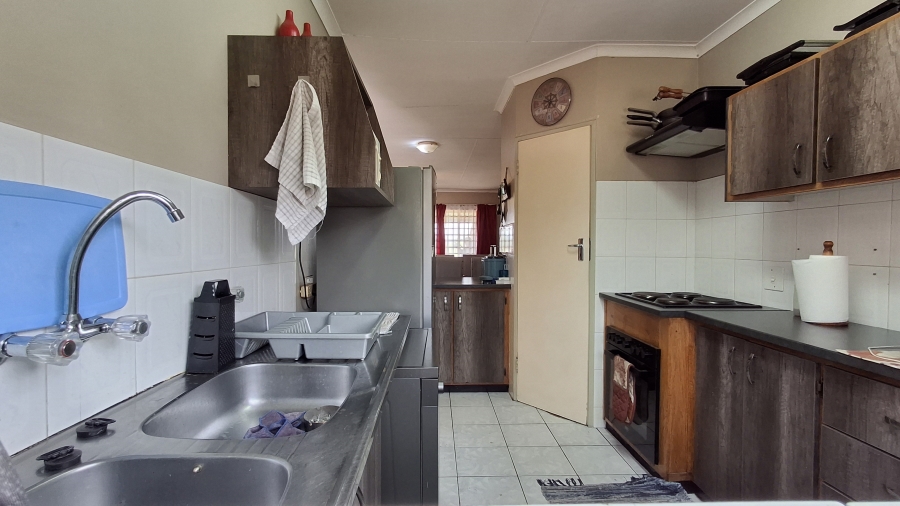 2 Bedroom Property for Sale in Doornpoort Gauteng