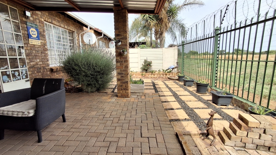 2 Bedroom Property for Sale in Doornpoort Gauteng