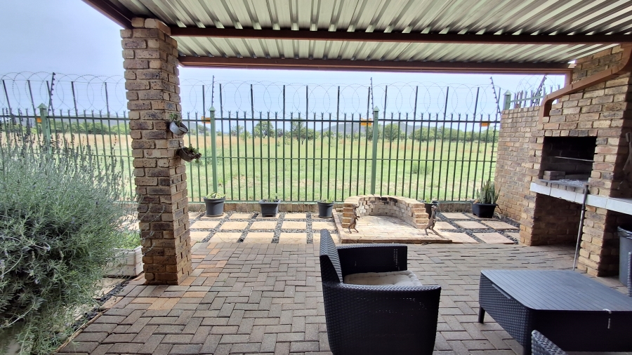 2 Bedroom Property for Sale in Doornpoort Gauteng