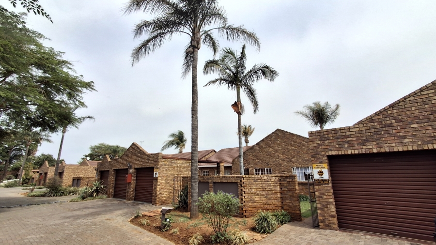 2 Bedroom Property for Sale in Doornpoort Gauteng