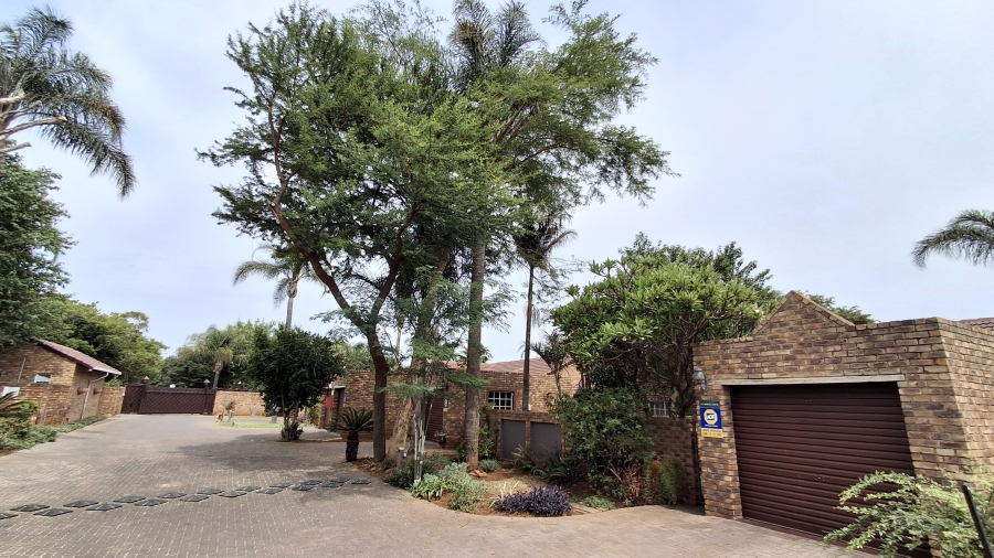 2 Bedroom Property for Sale in Doornpoort Gauteng