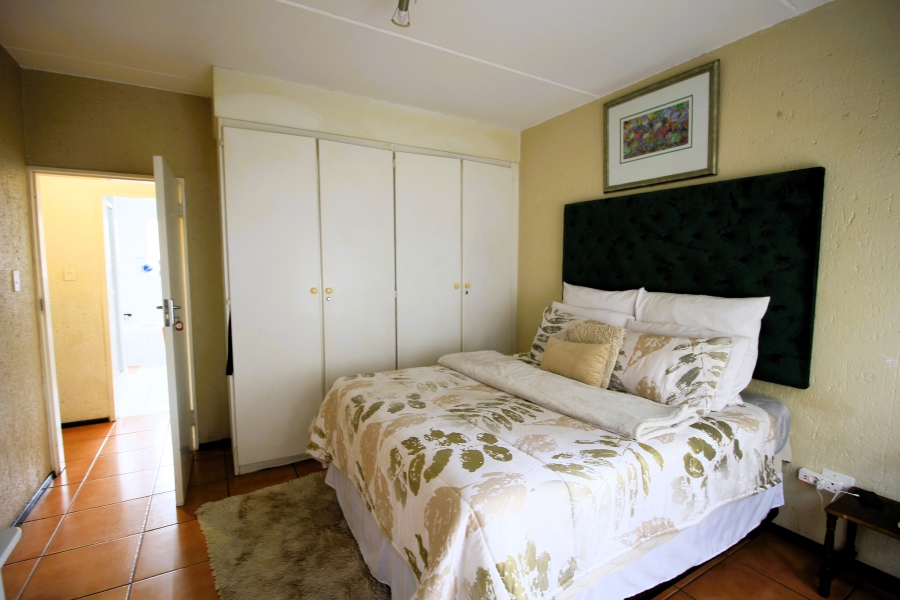 2 Bedroom Property for Sale in Vorna Valley Gauteng