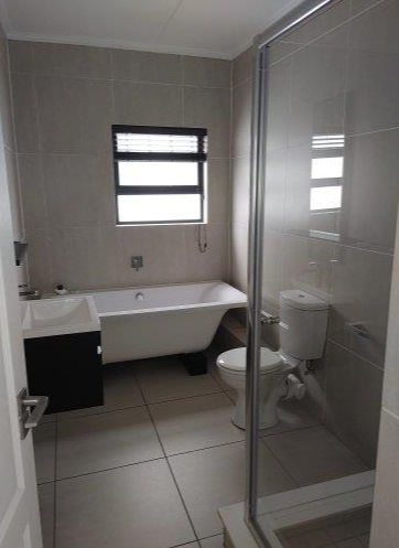 To Let 2 Bedroom Property for Rent in Greenstone Hill Gauteng