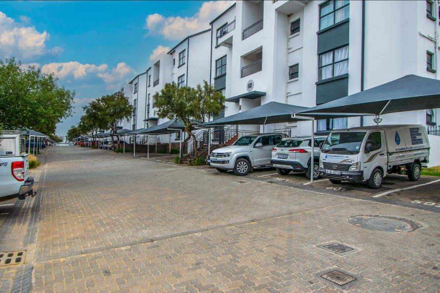 To Let 2 Bedroom Property for Rent in Greenstone Hill Gauteng