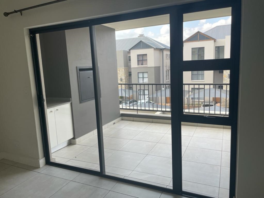 To Let 3 Bedroom Property for Rent in Waterfall Gauteng