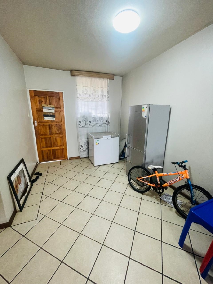 2 Bedroom Property for Sale in Gezina Gauteng