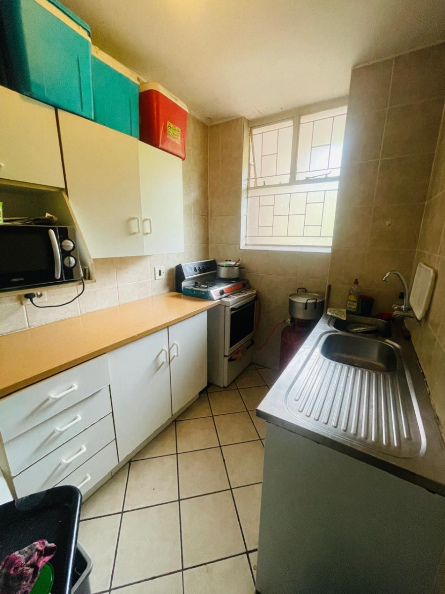 2 Bedroom Property for Sale in Gezina Gauteng