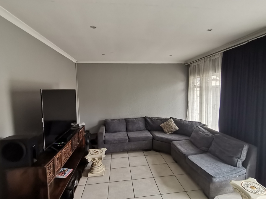 3 Bedroom Property for Sale in Mayberry Park Gauteng