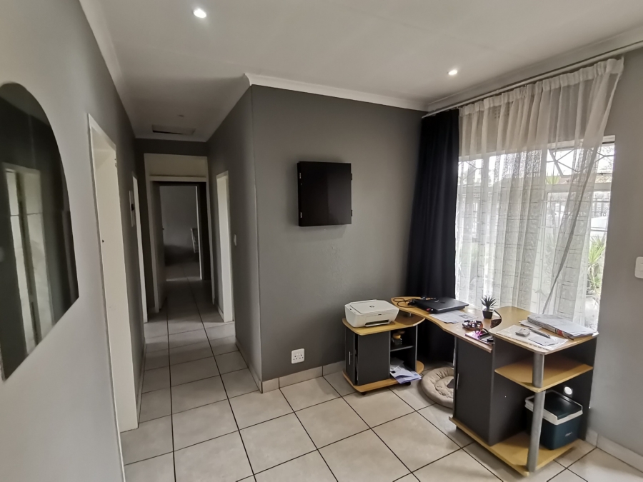 3 Bedroom Property for Sale in Mayberry Park Gauteng