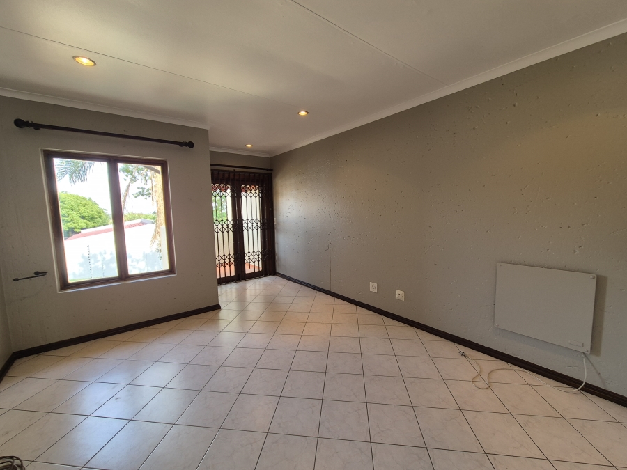 To Let 2 Bedroom Property for Rent in Buurendal Gauteng