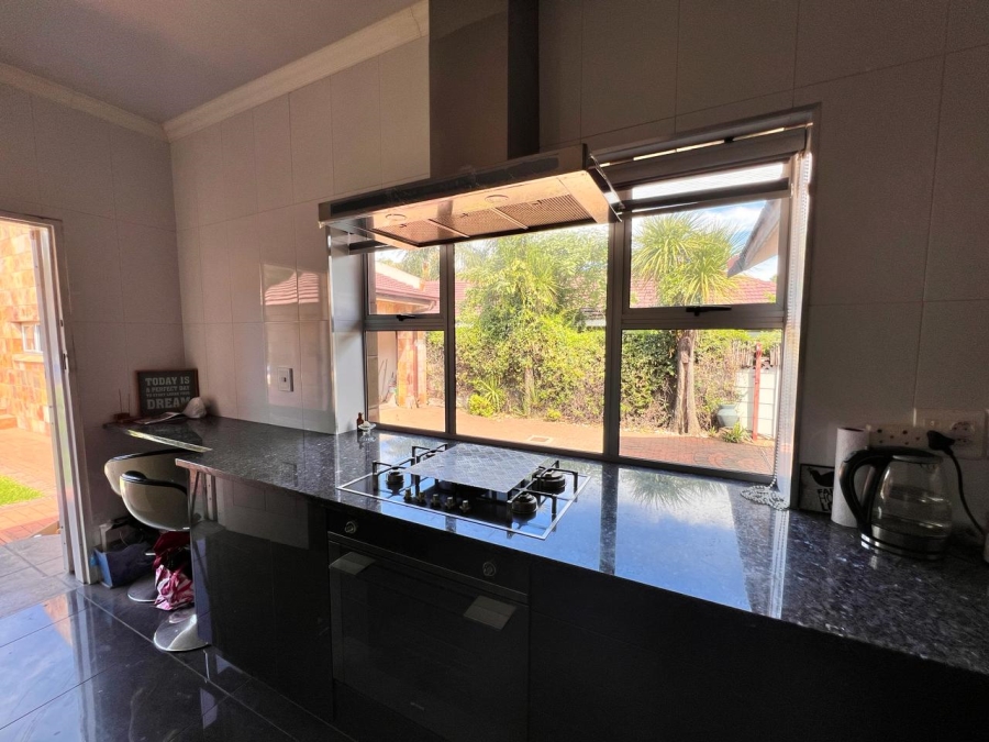 3 Bedroom Property for Sale in Selcourt Gauteng